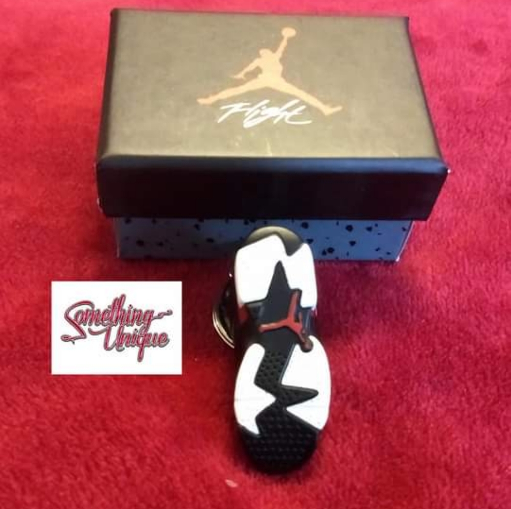 Mini Shoe Keychain - Picture 2 of 2